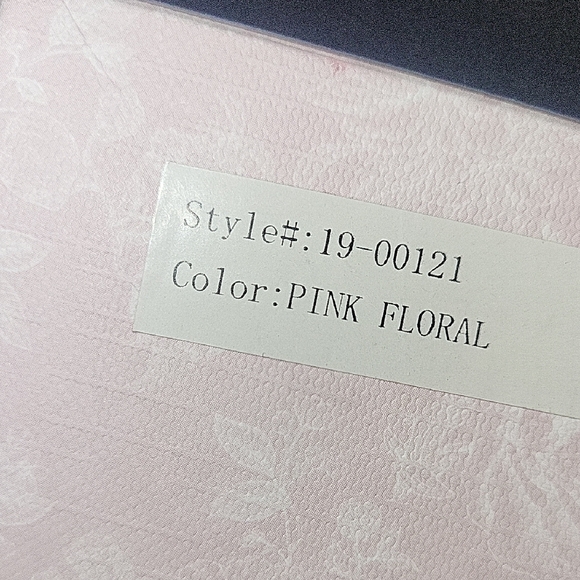 Vince Camuto Dual Makeup Brush - Picture 5 of 5